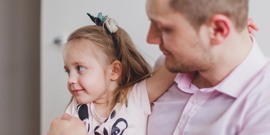 ¿Puede la madre ceder la custodia al padre?