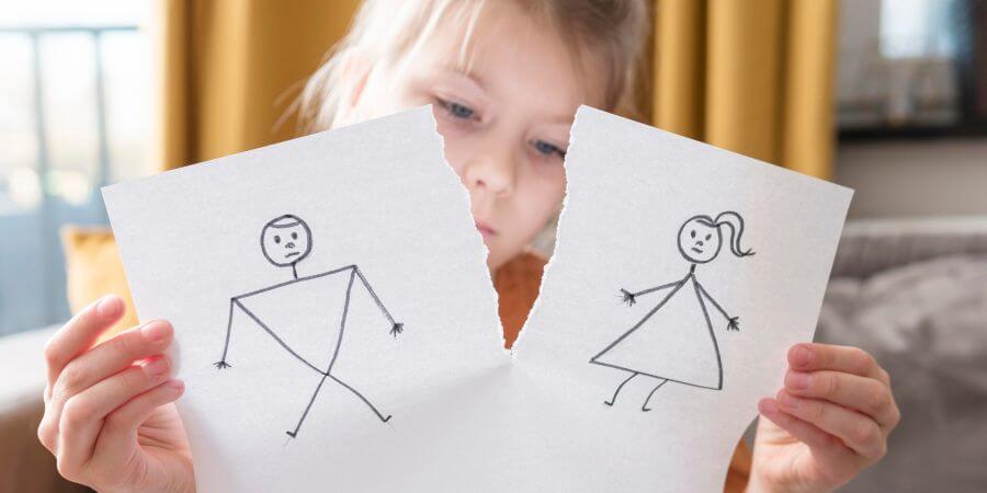 ¿Cómo tramitar un divorcio de mutuo acuerdo con hijos y bienes?