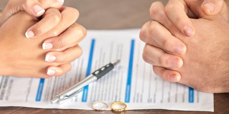 ¿Cómo tramitar un divorcio de mutuo acuerdo sin hijos ni bienes?