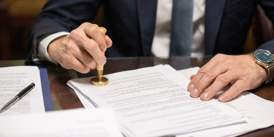 ¿Es posible el divorcio de extranjeros ante notario en España?